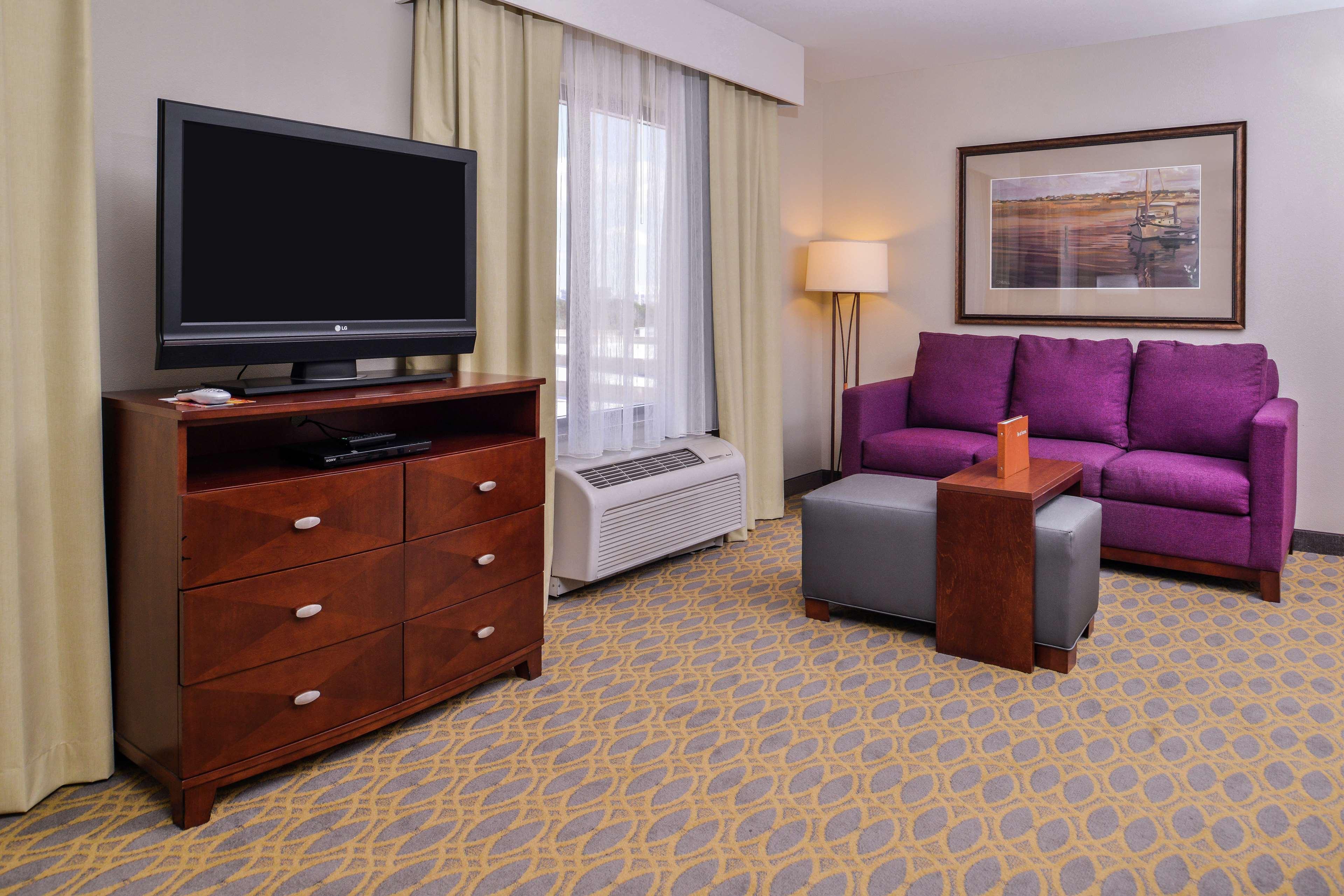 โฮมวู้ด สวีทส์ แจ็คสันวิลล์ เซาธ์แบงค์ Hotel แจ็กสันวิลล์ ภายนอก รูปภาพ